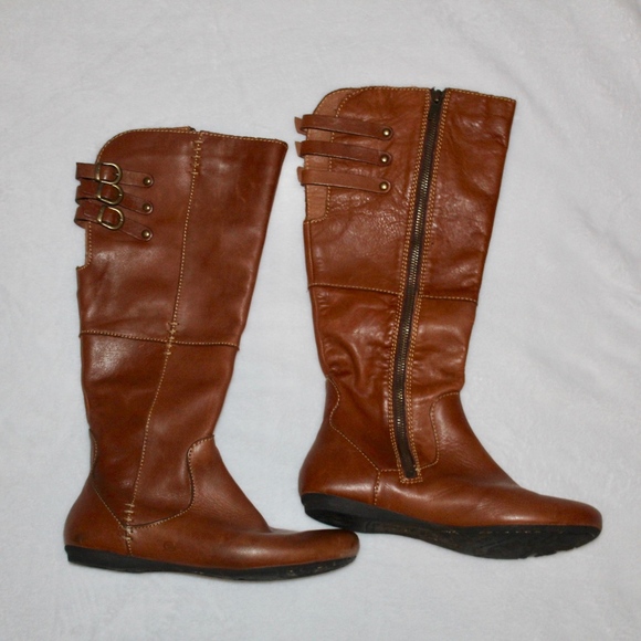 "Born" leather boots - Picture 1 of 7